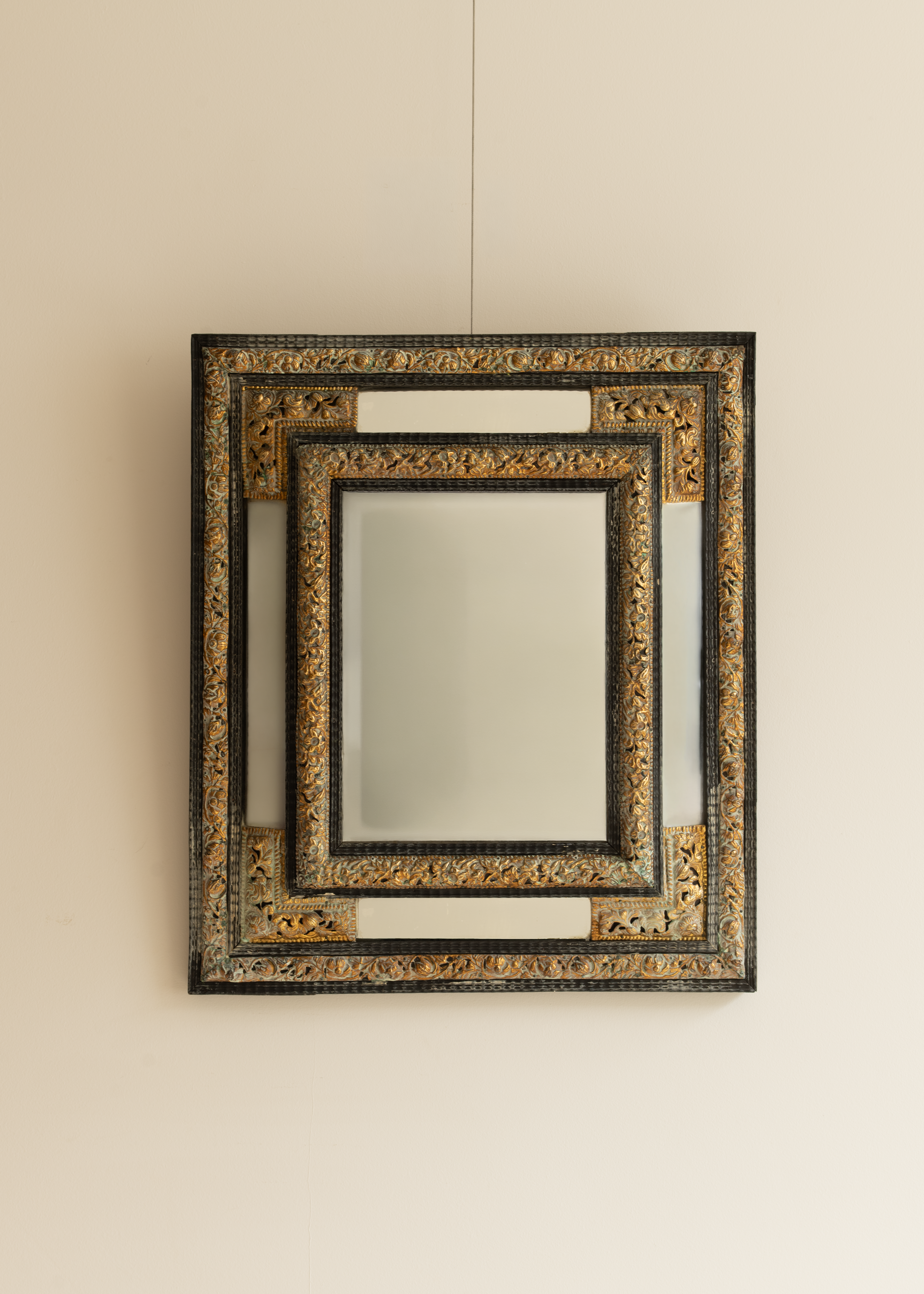 Baroque-style Cushion Mirror
