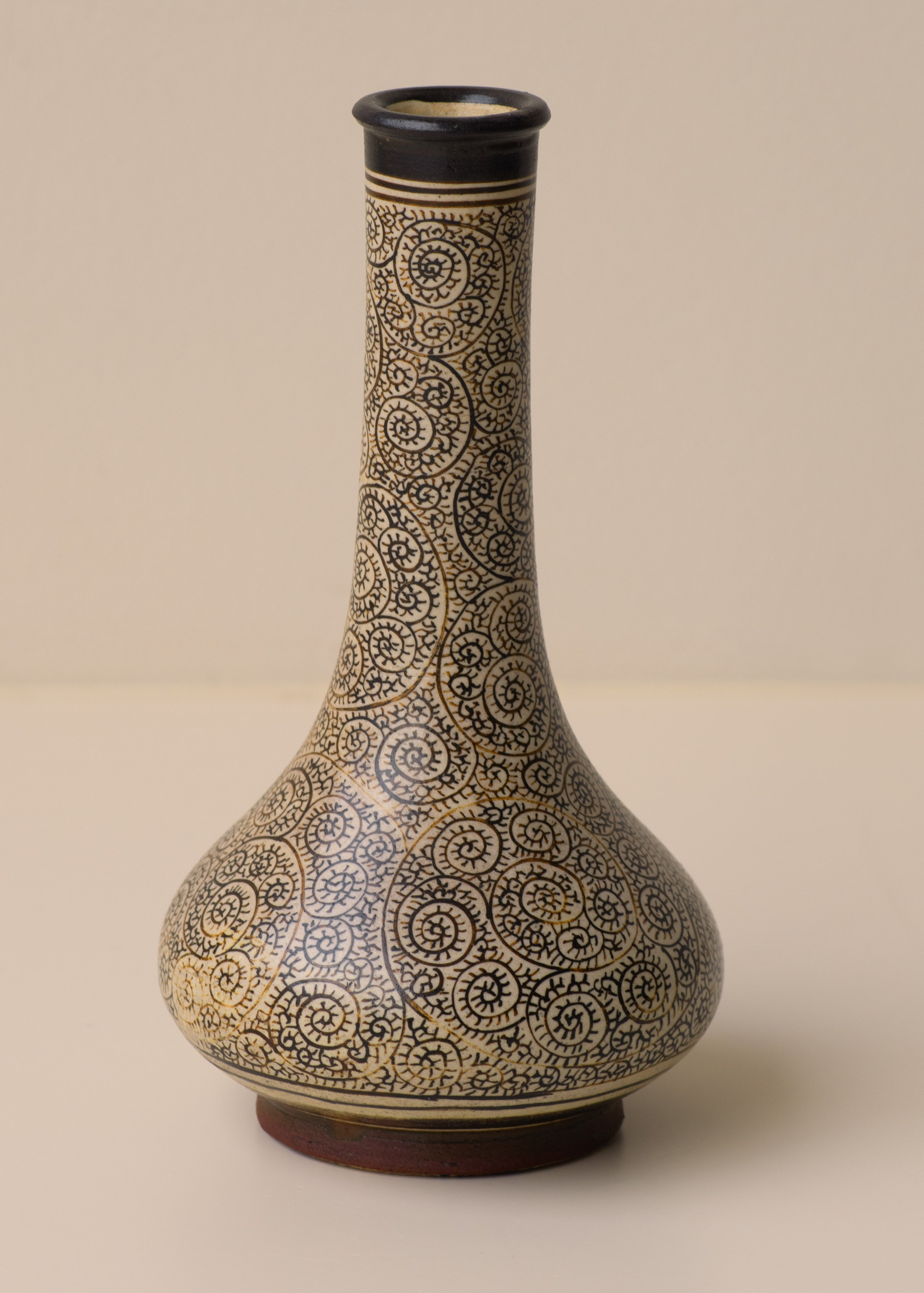 Jizou Style Painted Vase